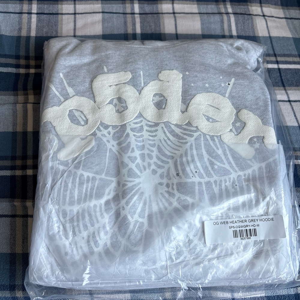 OG Web Heather Gray Spider Hoodie       Brand new/Authentic✅